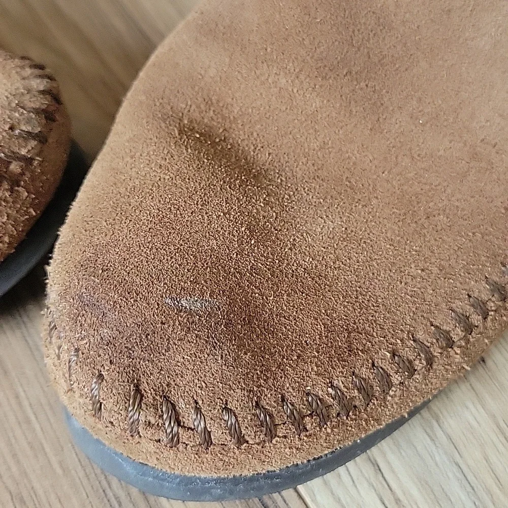 Minnetonka Booties Size 8 - Picture 11 of 11